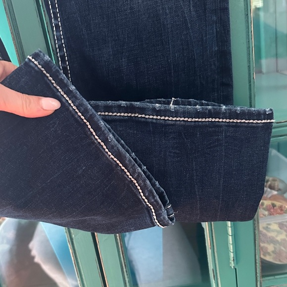 BKE Gabby Curvy High Rise Boot Cut Jeans w. Distressed back pockets - Picture 8 of 9